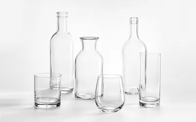ガラス商品の撮影のコツ｜透明感を出す光と映り込みの抑え方【2026年】